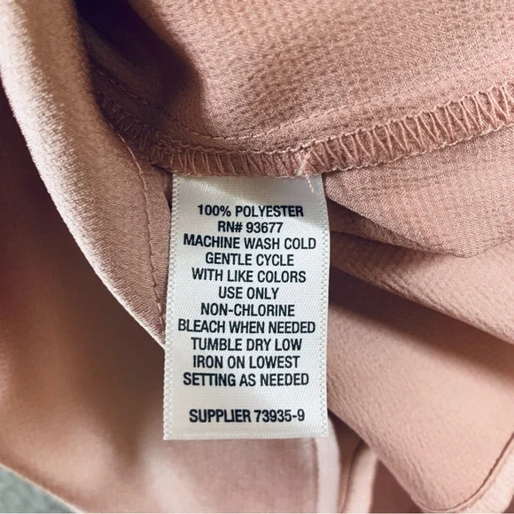 NEW Liz Claiborne Women's Short Sleeve Back Keyhole Satin Blouse Pink Plus 2X - Picture 14 of 15